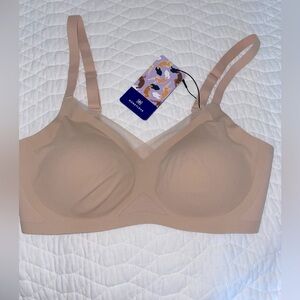 NWT Honeylove sz Small Bra nude tan classic comfort basic stretch wireless